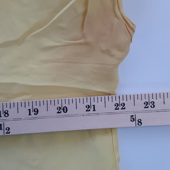 Vintage 80s 100% Silk V Neck Blouse Short Sleeve Yellow Womens L Minimalist - Picture 7 of 9
